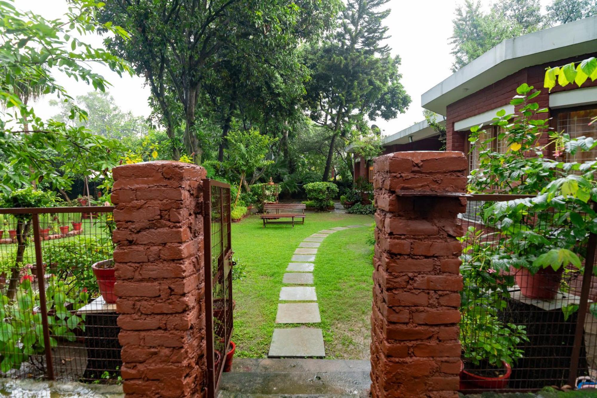 Saffronstays Doon Garden Villa - Near Doon School And Mall Road Dehradun Luaran gambar