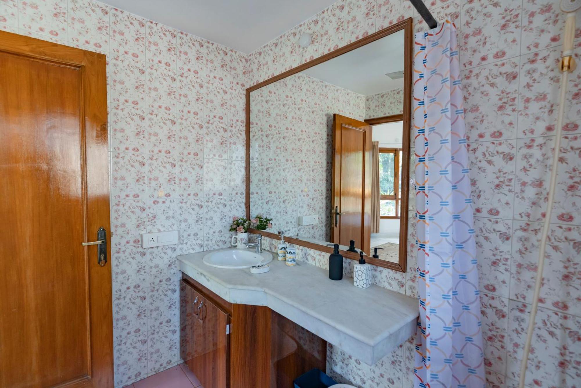 Saffronstays Doon Garden Villa - Near Doon School And Mall Road Dehradun Luaran gambar